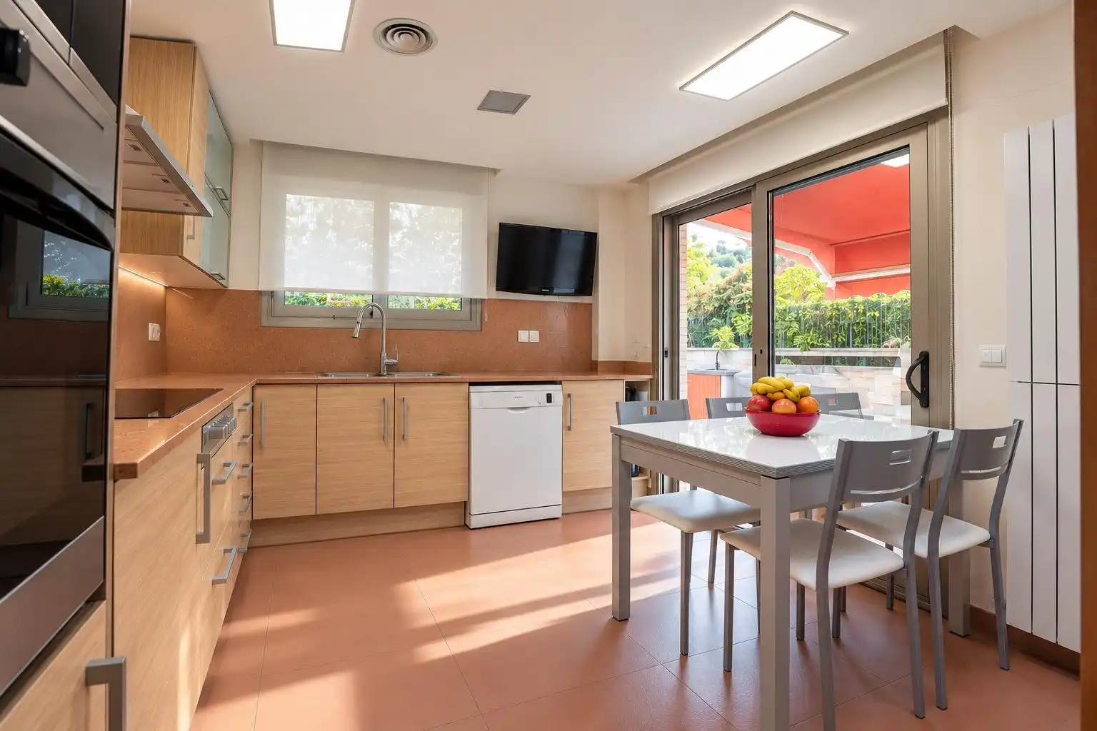 Cocina de Casa adosada en venta en Cambrils con Aire acondicionado, Calefacción y Terraza