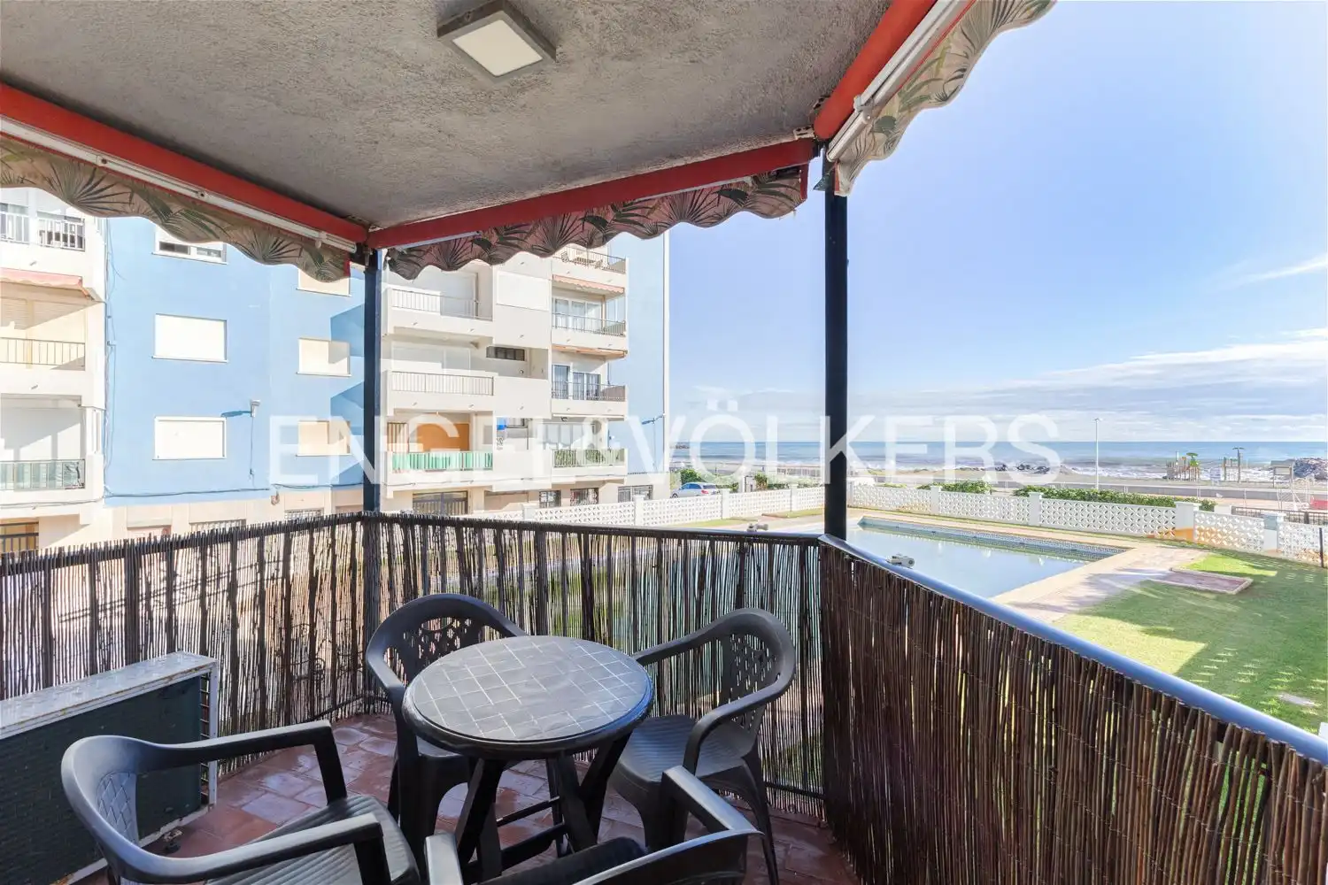 Terrasse von Wohnung zur Miete in El Puig de Santa Maria mit Klimaanlage, Heizung und Privatgarten