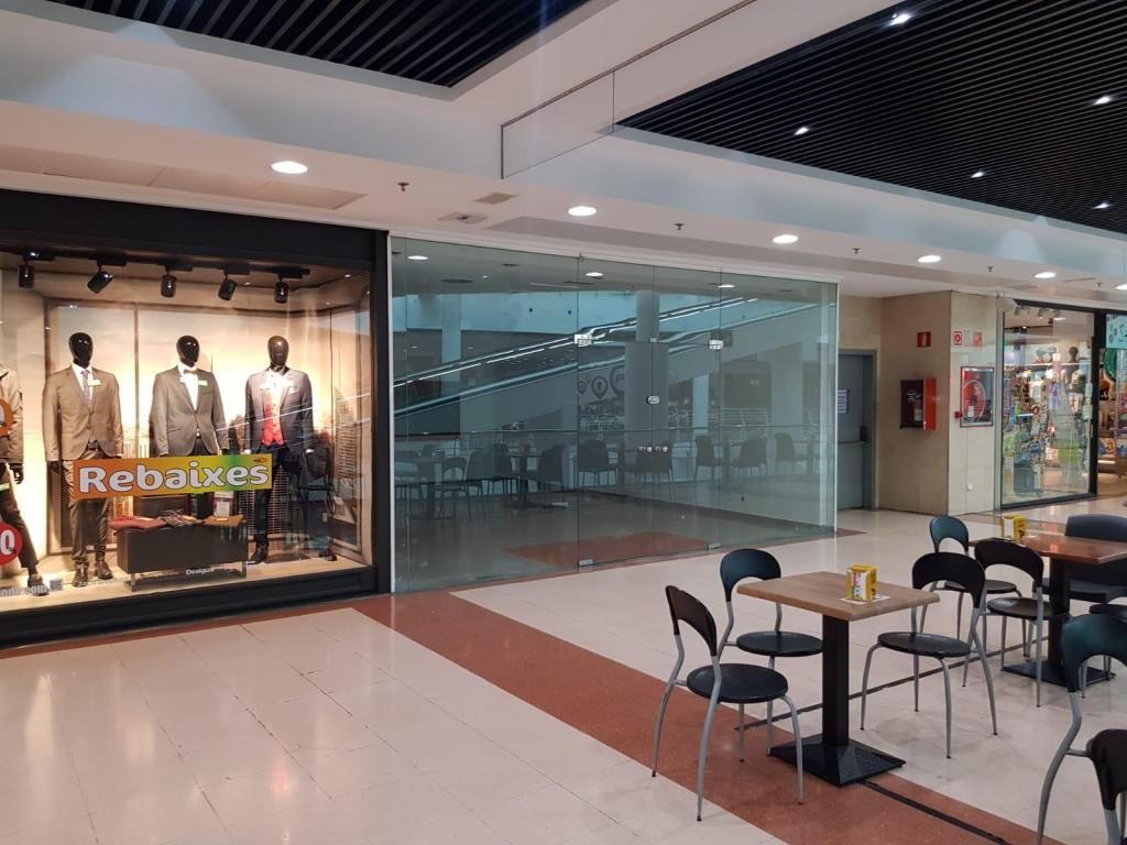Local en venda en Cornellà de Llobregat