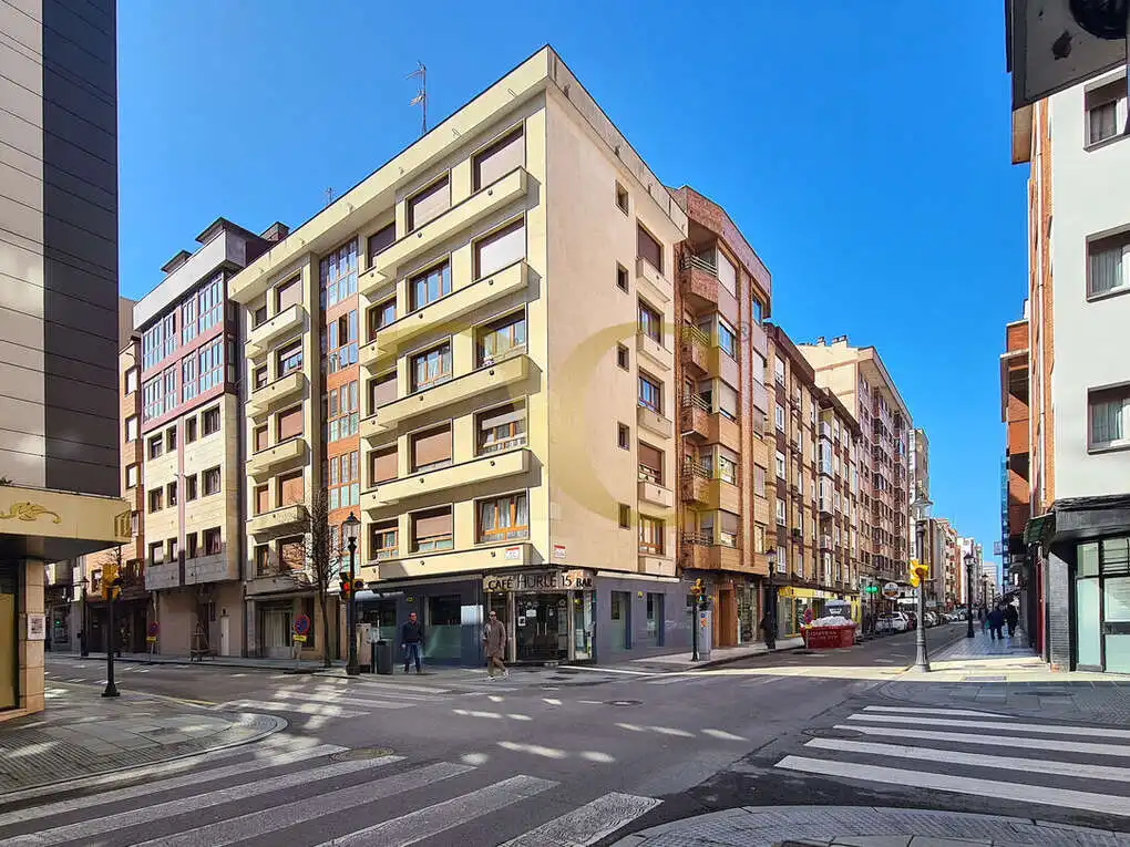 Außenansicht von Maisonette zum Verkauf in Gijón  mit Heizung und Terrasse