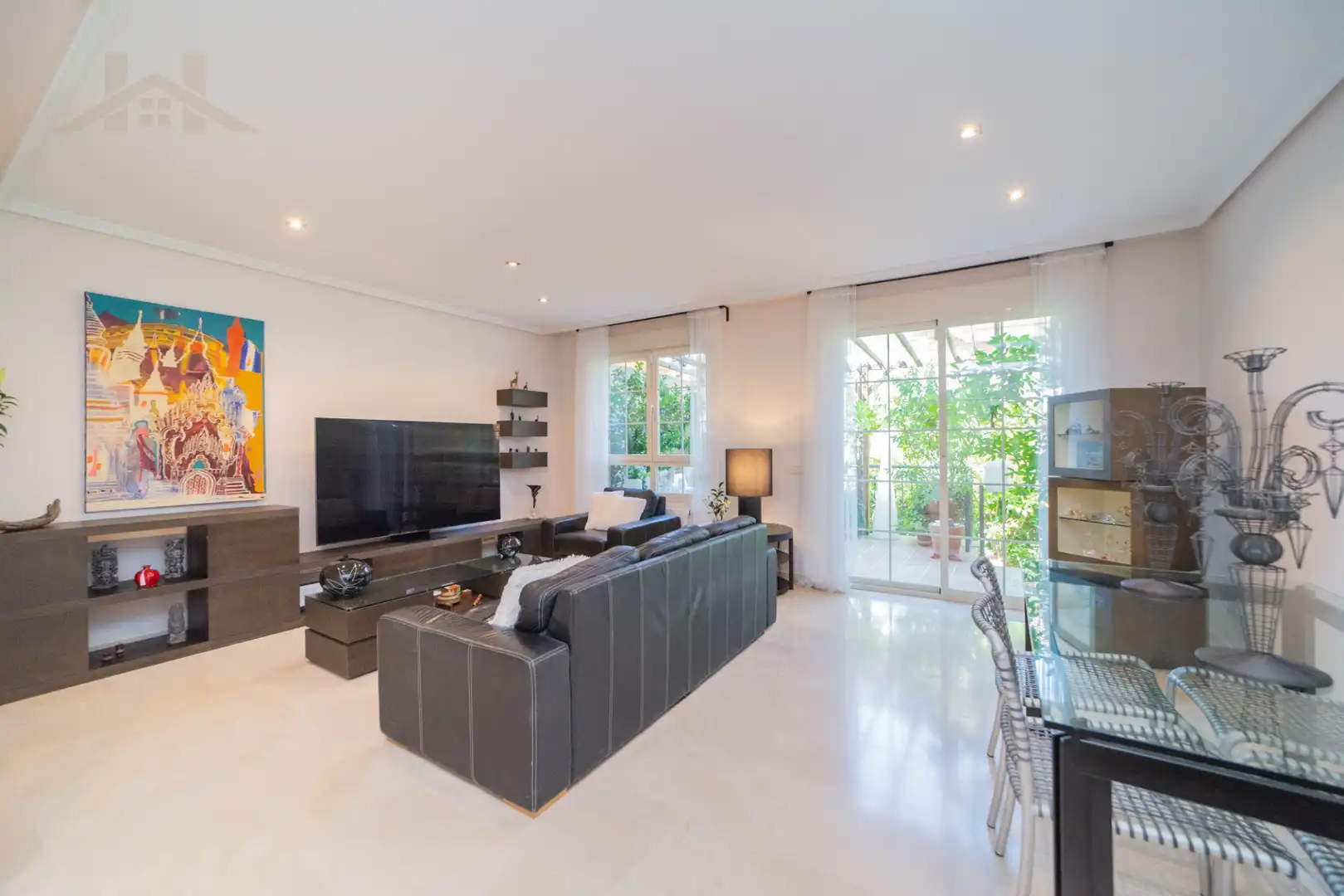 Sala d'estar de Casa o xalet en venda en Boadilla del Monte amb Aire condicionat, Calefacció i Jardí privat