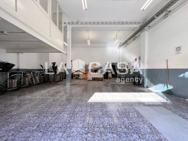 Local comercial en venta en Salut - Lloreda