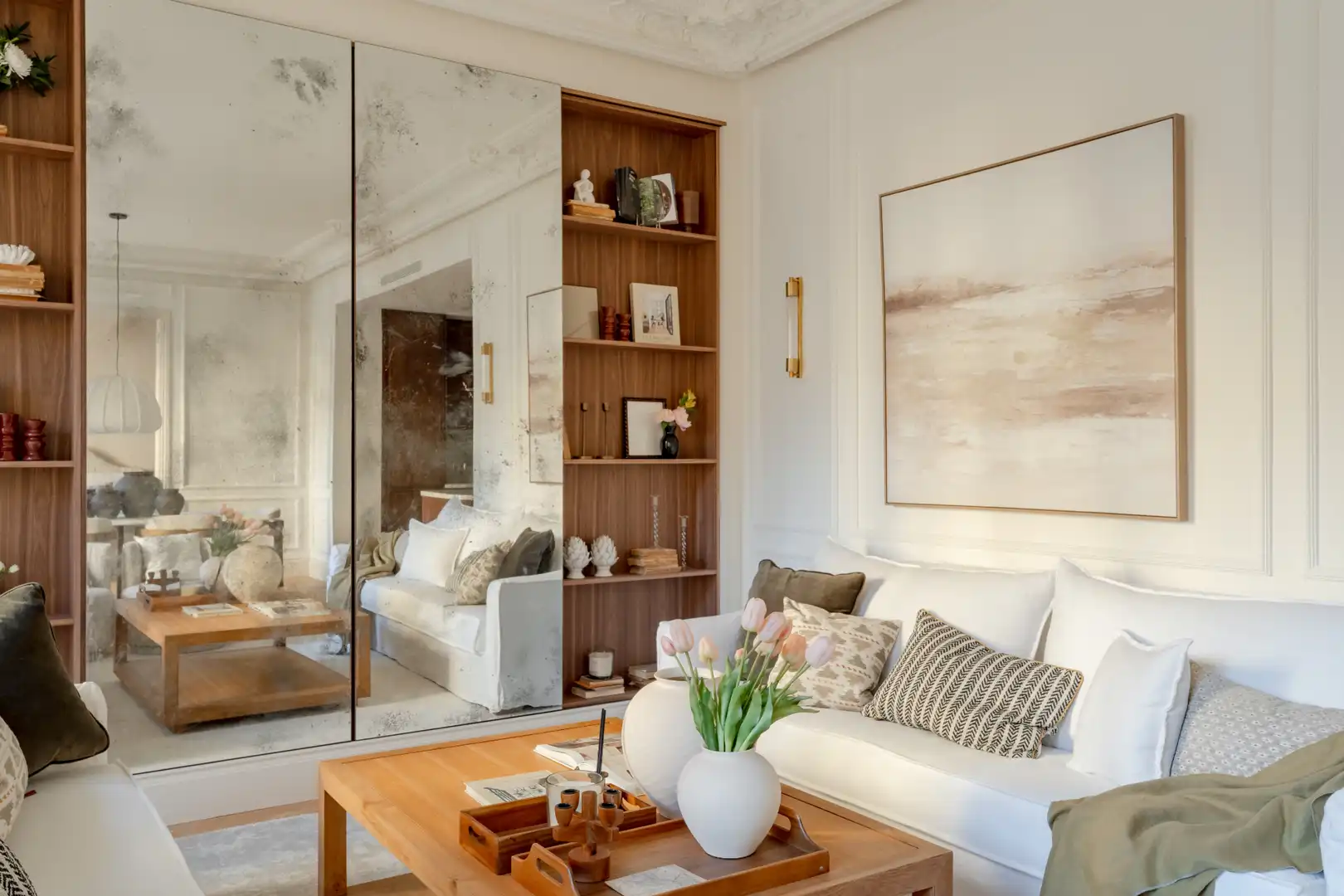 Living room of Flat for sale in Madrid  with Air Conditioner, Heating and Parquet flooring