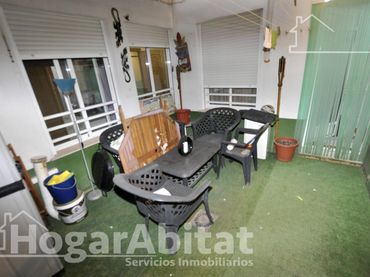Piso con ascensor en venta en Calle Macarella