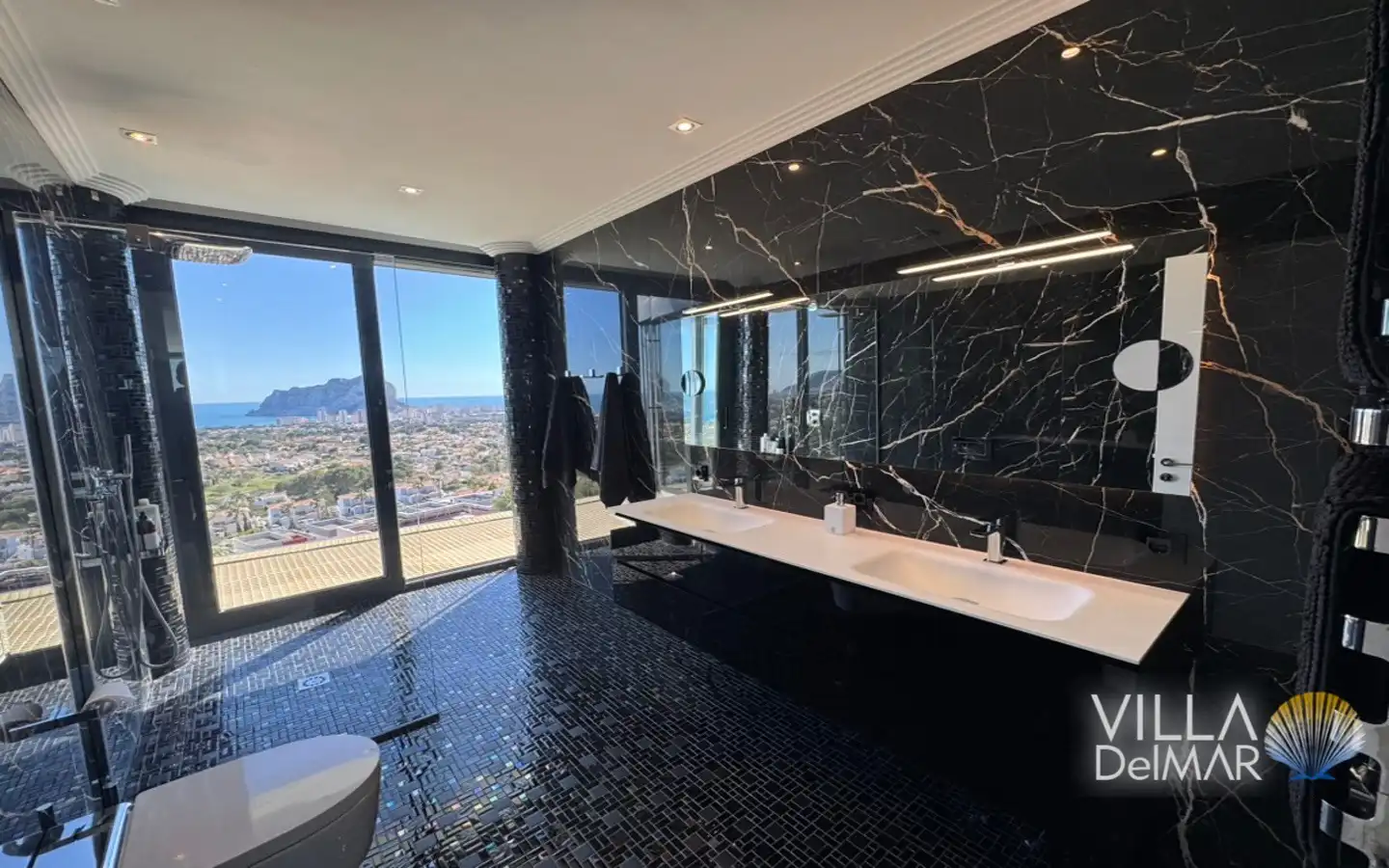 Badezimmer von Haus oder Chalet zum Verkauf in Calpe / Calp mit Klimaanlage, Heizung und Privatgarten