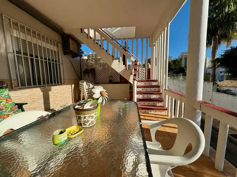 Terrasse von Erdgeschoss zum Verkauf in Cullera mit Klimaanlage, Heizung und Privatgarten