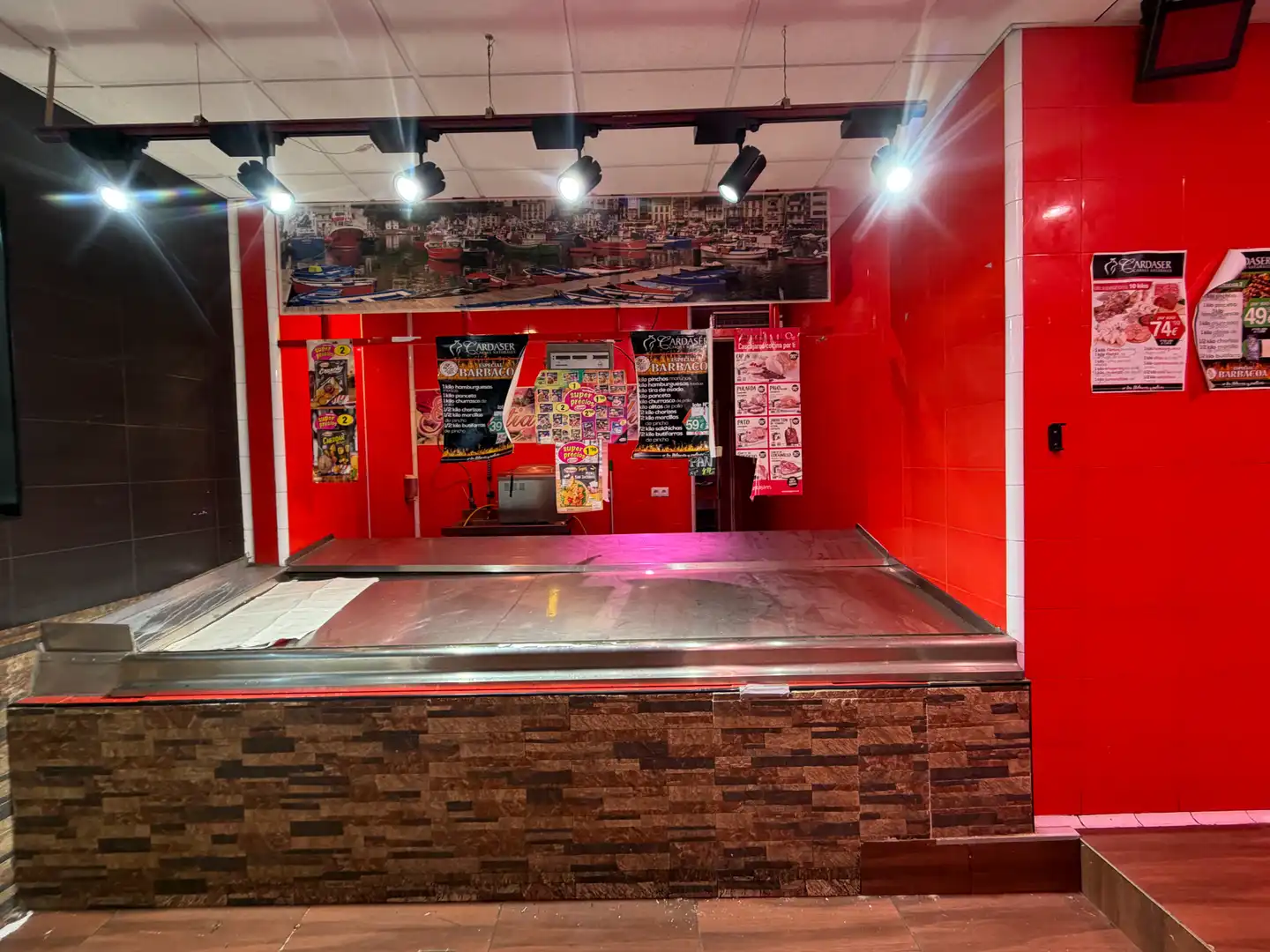 Commercial properties for sale in Morata de Tajuña  with Air Conditioner and Heating