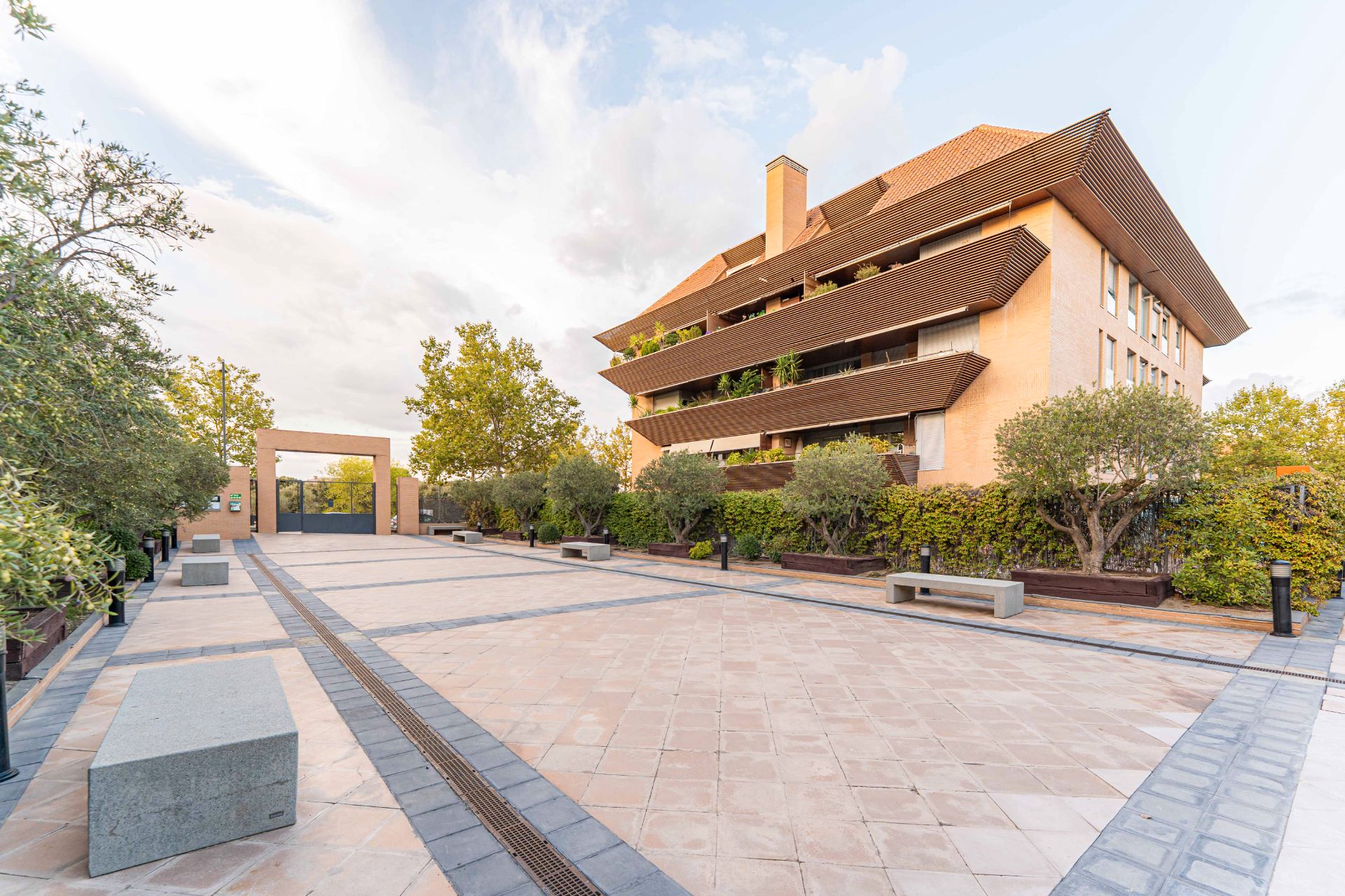 Exterior view of Flat for sale in Boadilla del Monte  with Air Conditioner, Heating and Terrace