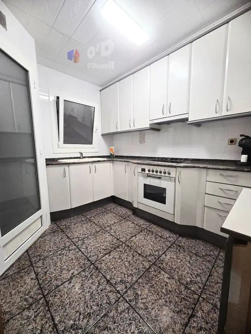 Kitchen of Flat for sale in Sant Boi de Llobregat  with Air Conditioner, Heating and Balcony