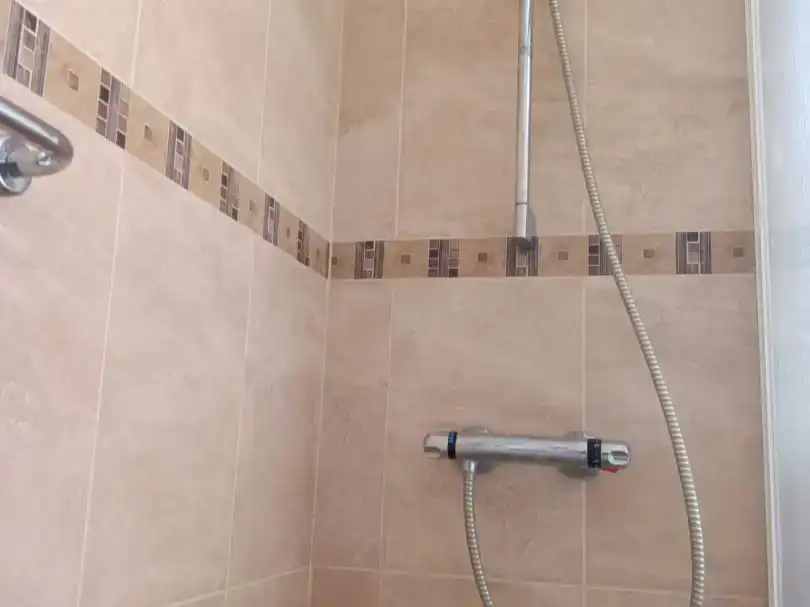 Badezimmer von Wohnung zur Miete in Murcia mit Klimaanlage, Privatgarten und Möbliert