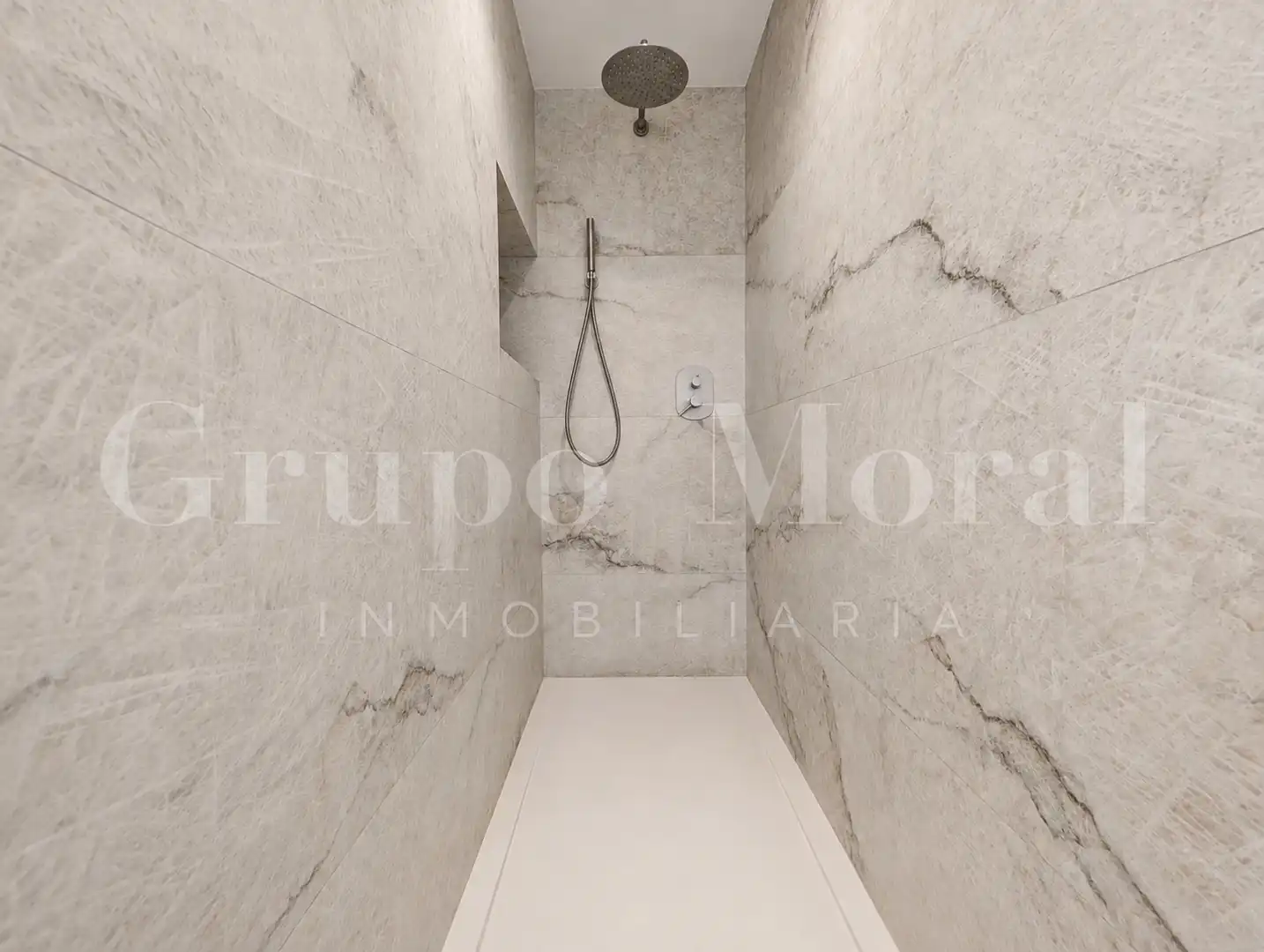 Bathroom of Flat for sale in Reus  with Air Conditioner, Heating and Balcony