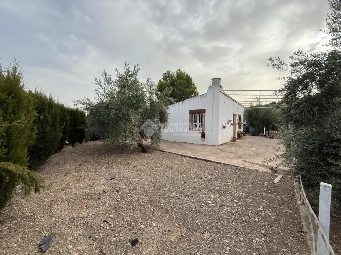 Jardí de Finca rústica en venda en Mengíbar