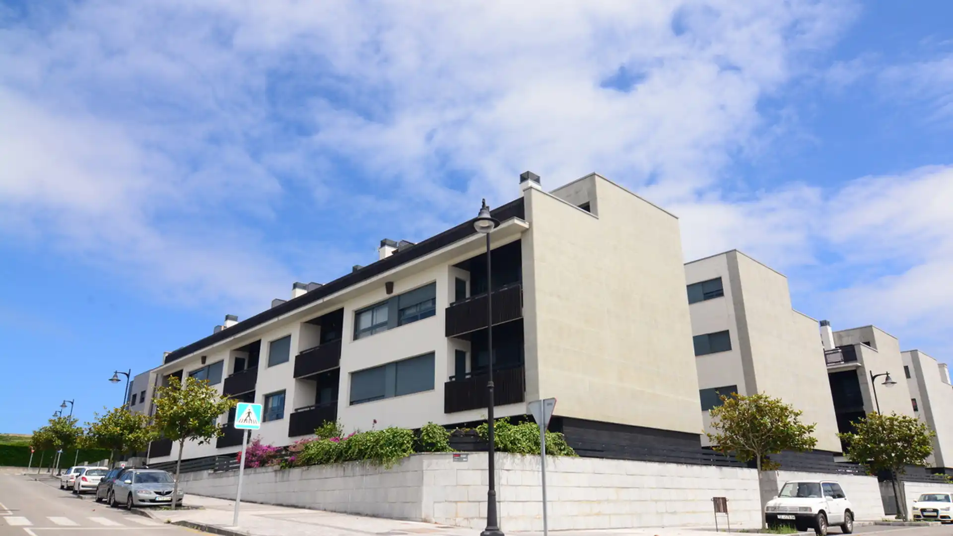 Exterior view of Garage for sale in Llanes