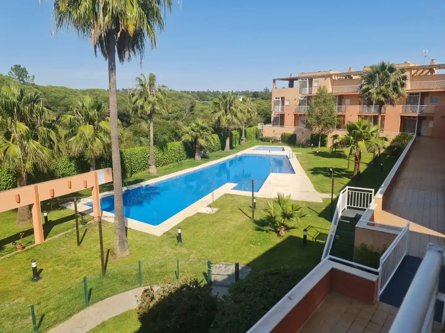 Swimming pool of Flat for rent in Islantilla  with Air Conditioner, Private garden and Parquet flooring