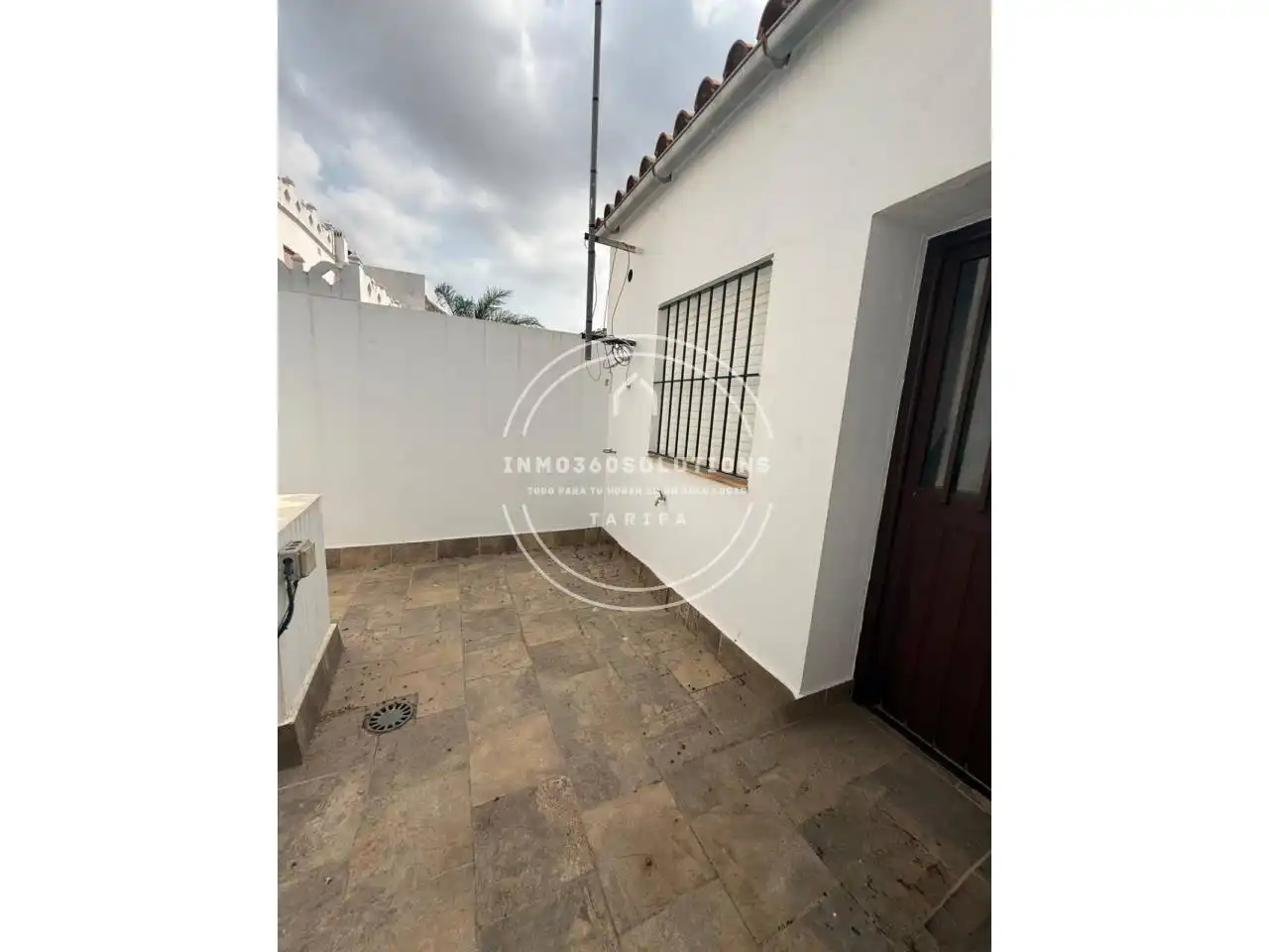 Exterior view of Buildings for sale in Los Barrios