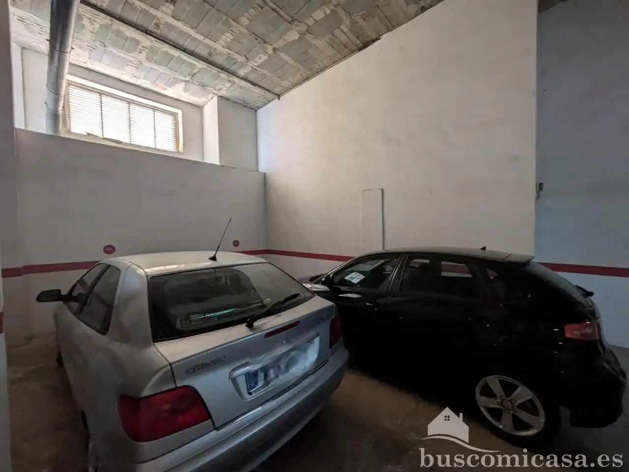 Parkplatz von Garage zum Verkauf in Linares