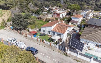 Vista exterior de Casa o xalet en venda en Lliçà d'Amunt amb Aire condicionat, Calefacció i Jardí privat