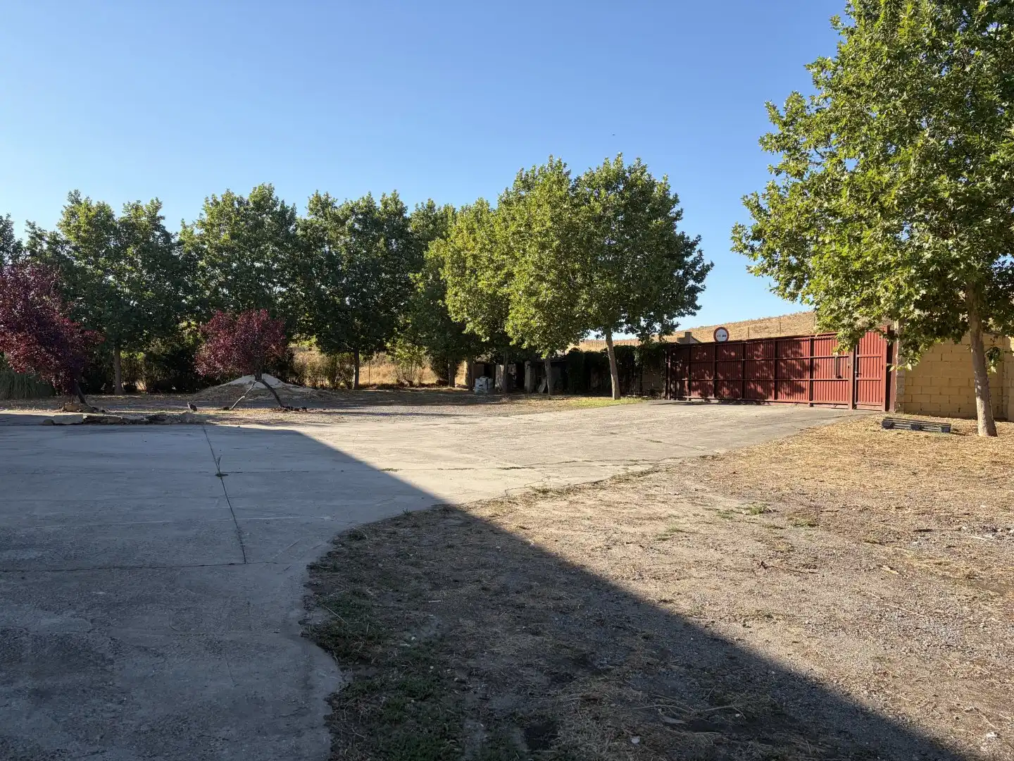 Aparcament de Casa o xalet en venda en Hontanares de Eresma amb Jardí privat i Traster