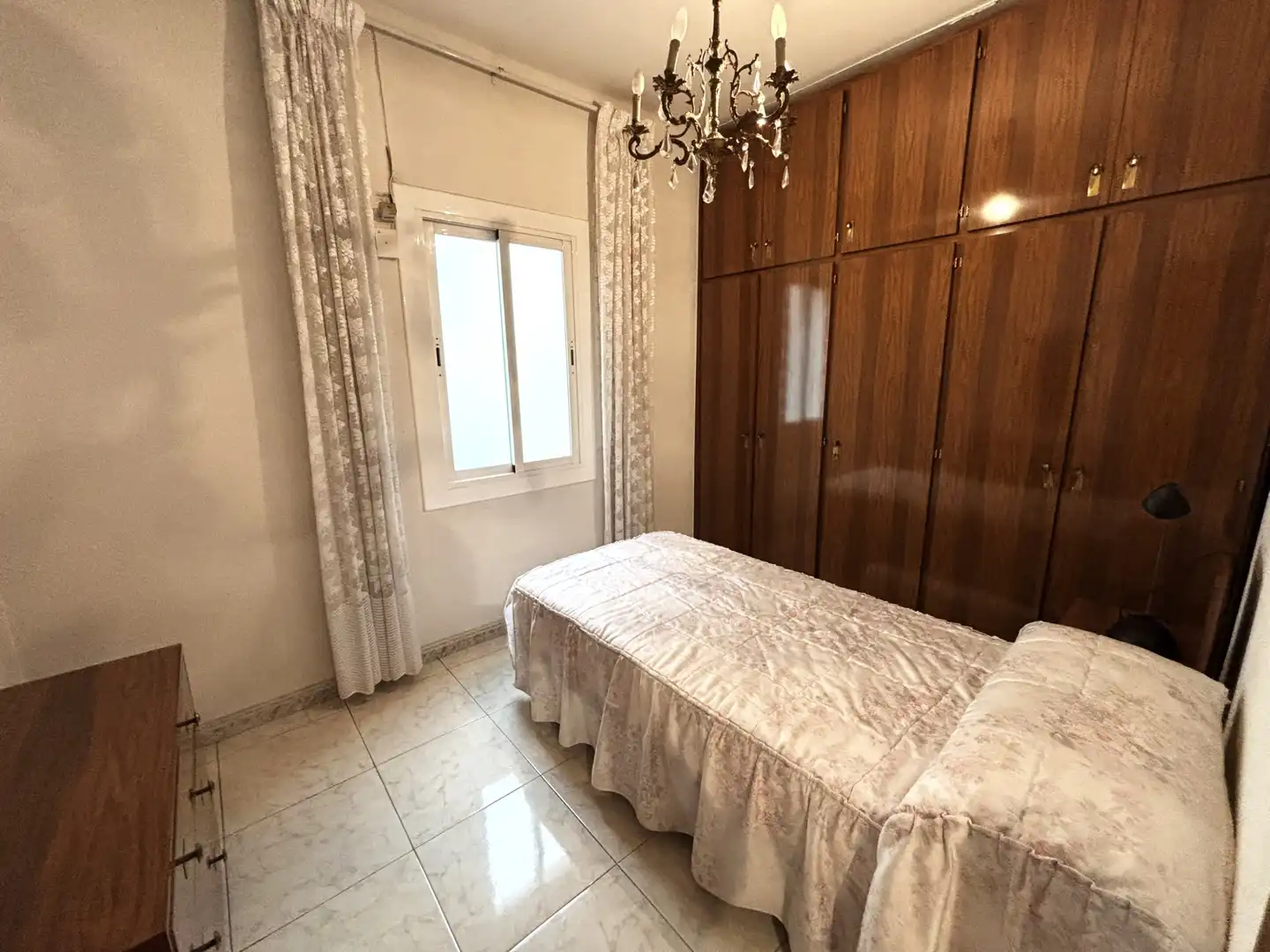 Habitación de Piso en venta en Barcelona con Balcón