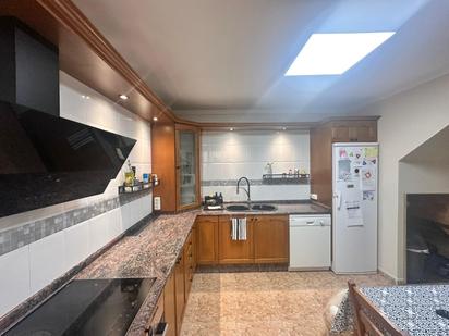 Cuina de Casa o xalet en venda en Valsequillo de Gran Canaria amb Aire condicionat, Terrassa i Traster
