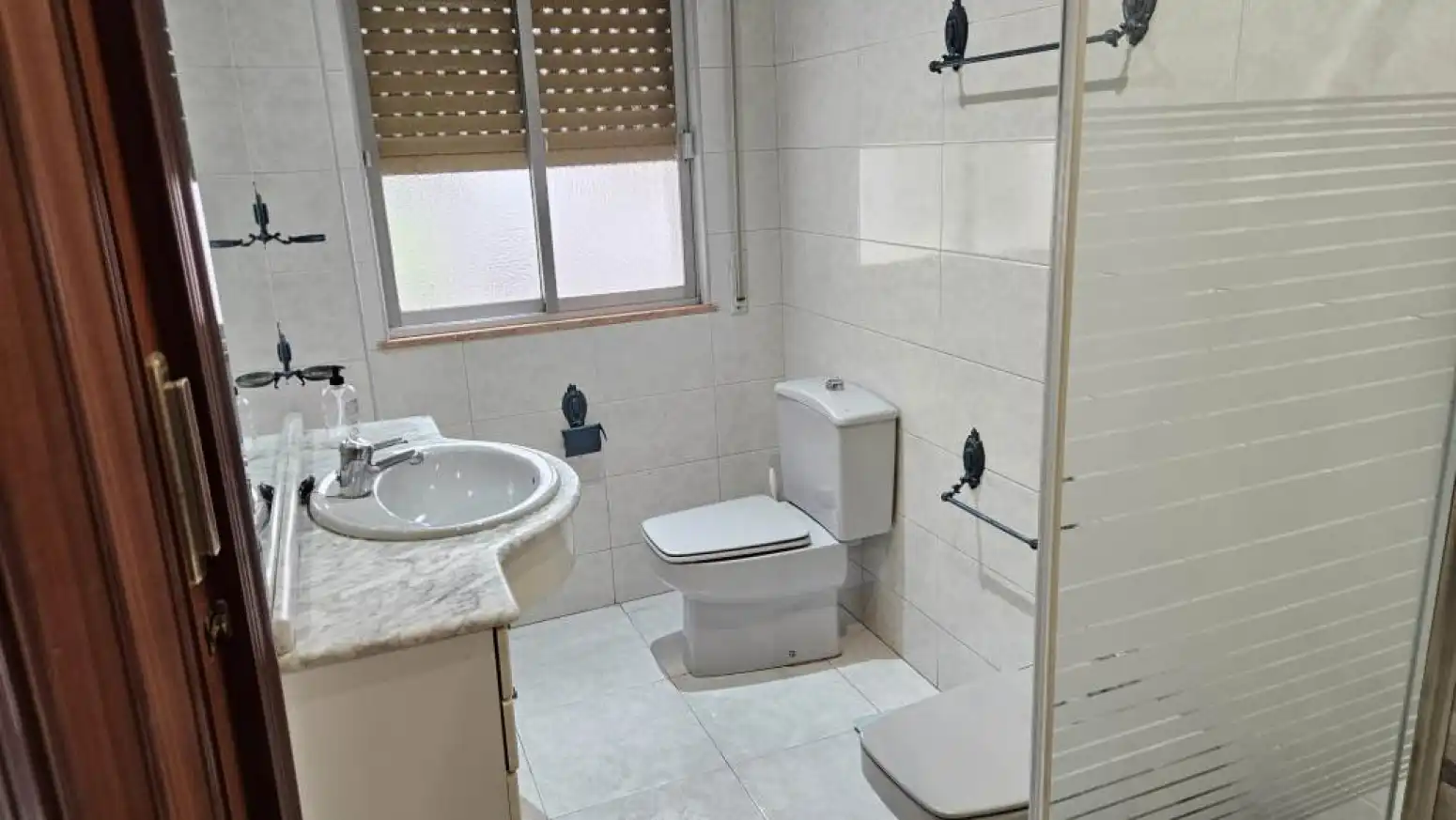 Baño de Piso de alquiler en Salamanca con Calefacción, Parquet y Terraza