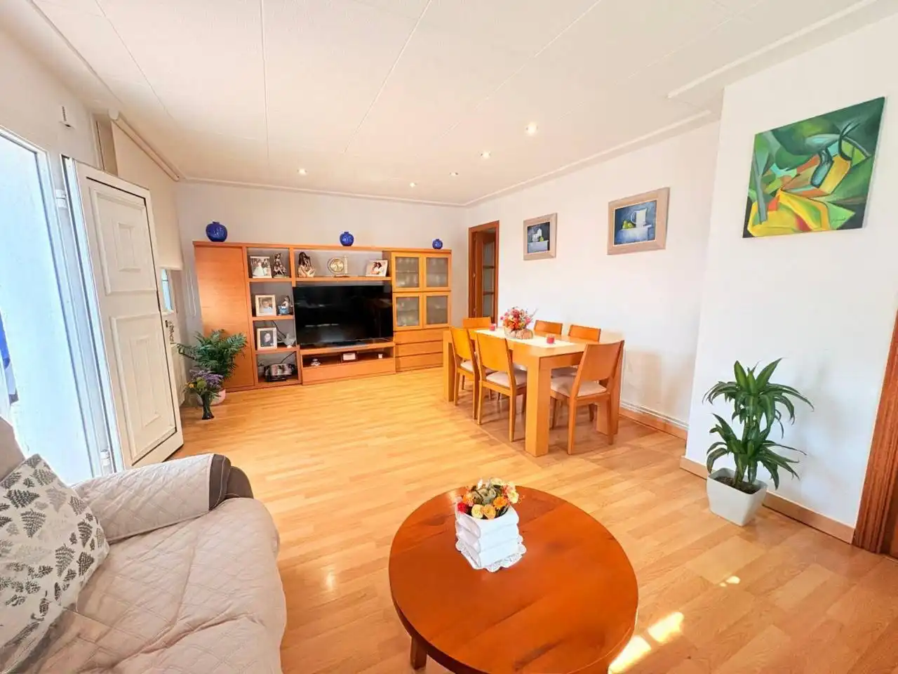 Living room of Houses for sale in Caldes de Malavella  with Air Conditioner, Heating and Private garden