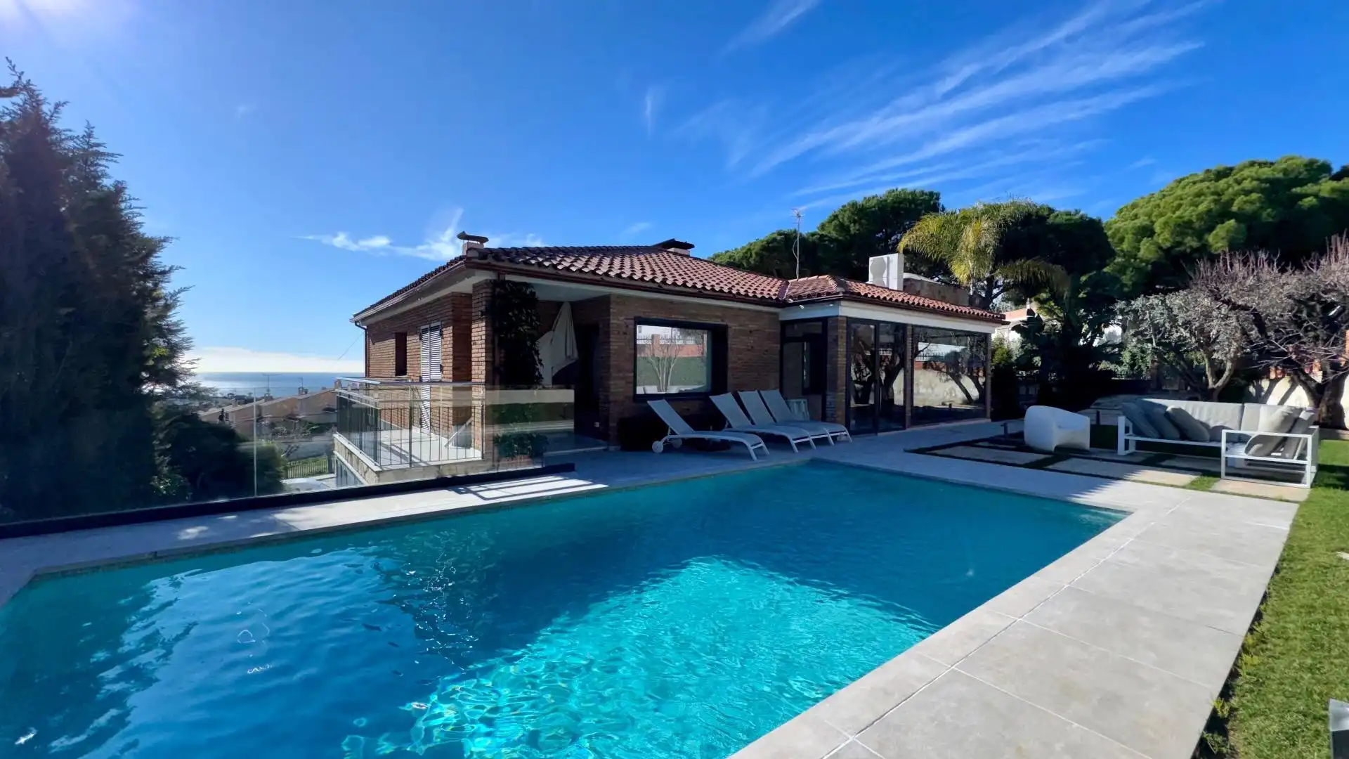 Detached house with terrace for sale in Alella