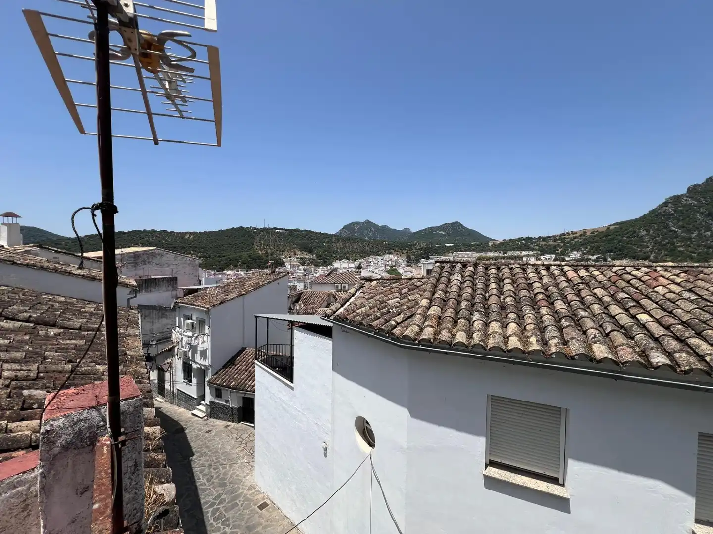 Vista exterior de Casa o xalet en venda en Ubrique amb Traster i Balcó