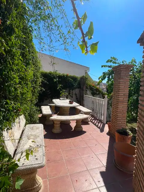 Terrassa de Casa o xalet en venda en Vélez-Málaga amb Aire condicionat, Calefacció i Jardí privat