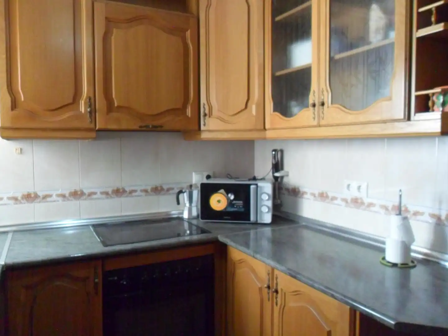 Cocina de Piso de alquiler en Granada con Calefacción y Jardín privado