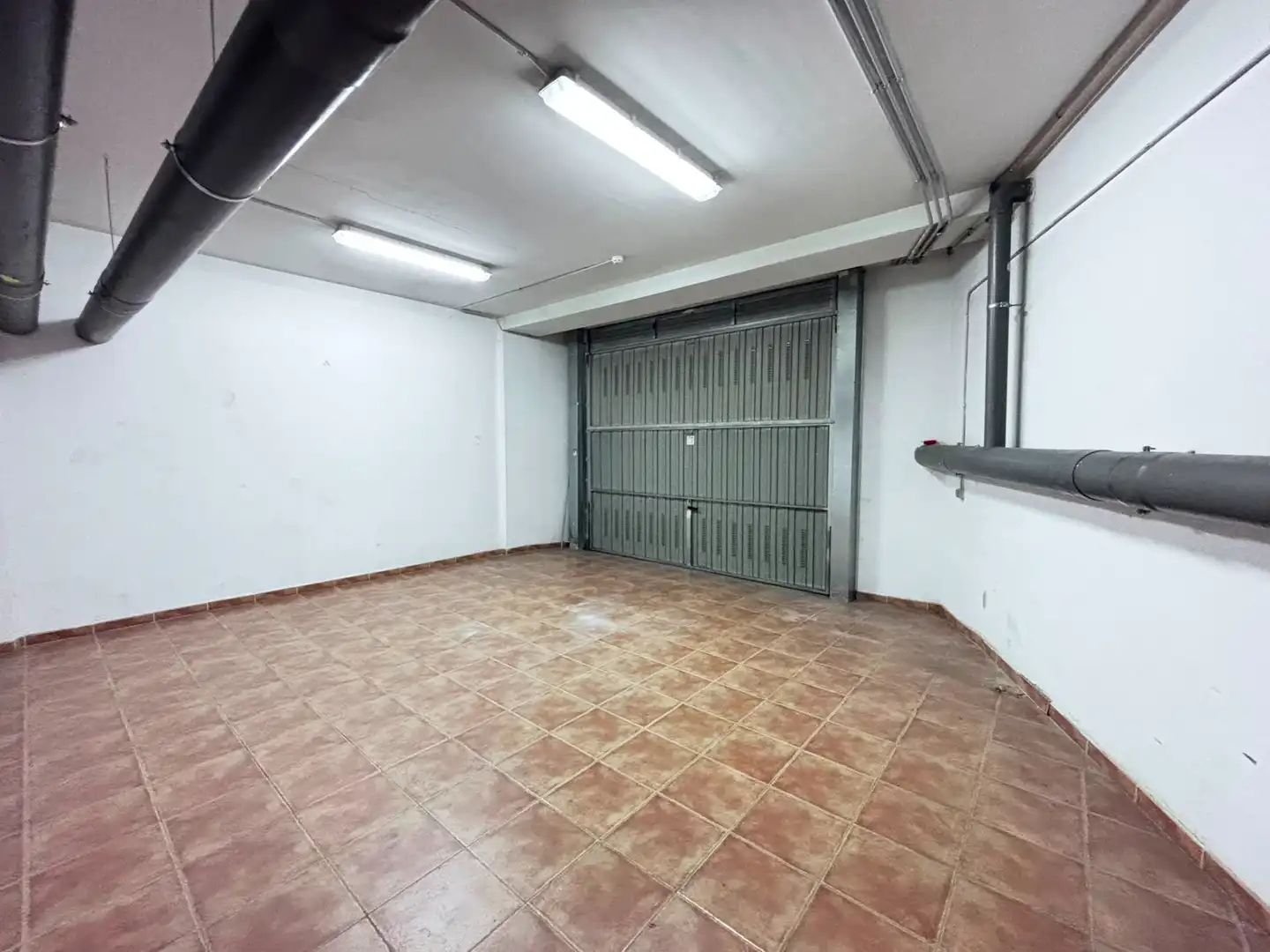 Einfamilien-Reihenhaus zum Verkauf in Burgos mit Heizung, Terrasse und Abstellraum