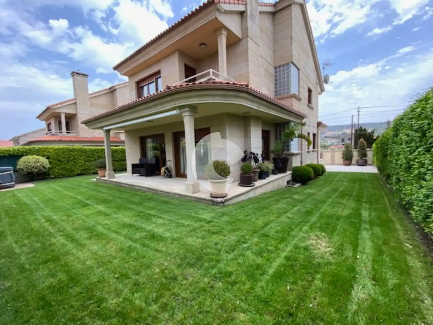 Jardí de Casa o xalet en venda en Sanxenxo amb Calefacció, Jardí privat i Terrassa