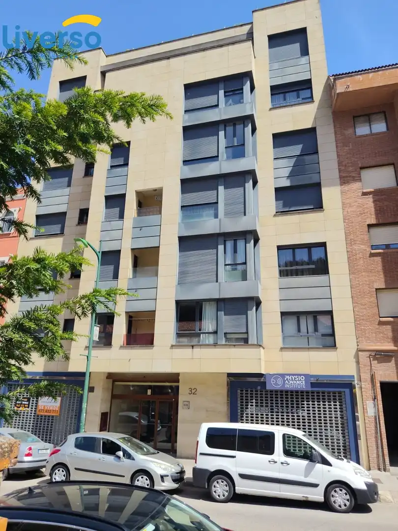 Vista exterior de Piso en venta en Burgos con Amueblado