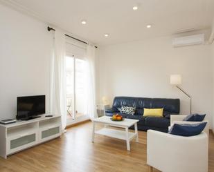 Sala d'estar de Apartament de lloguer en  Barcelona Capital amb Aire condicionat, Moblat i Forn