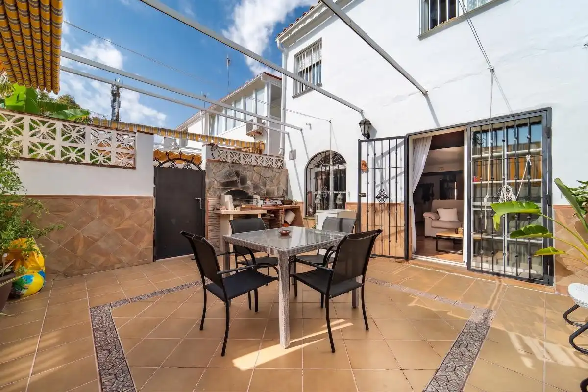 Terrassa de Casa adosada en venda en Alhaurín de la Torre amb Calefacció, Jardí privat i Terrassa