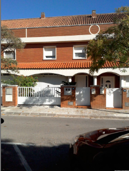 Vista exterior de Pis en venda en Abrera
