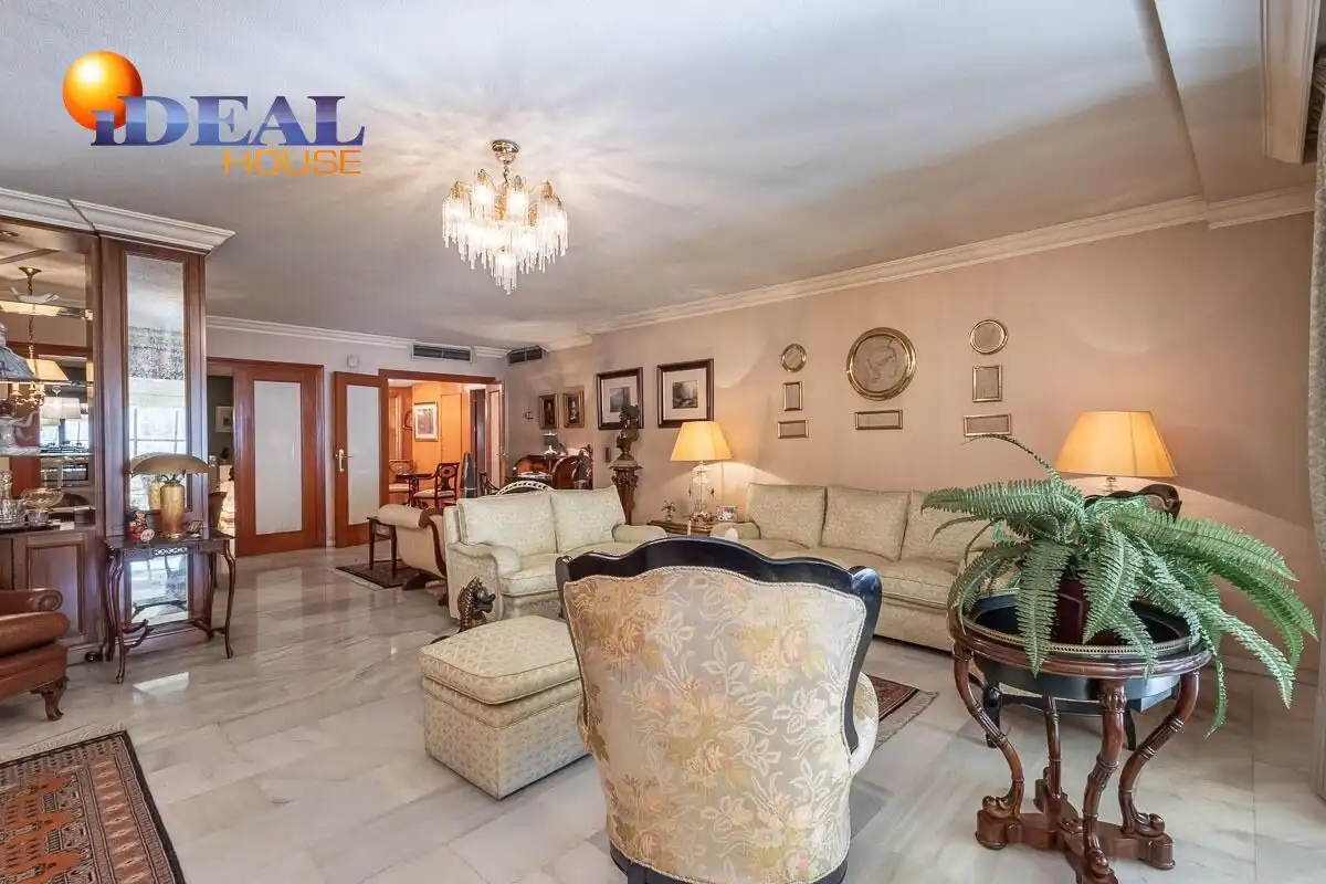 Flat for sale in San Matías - Realejo