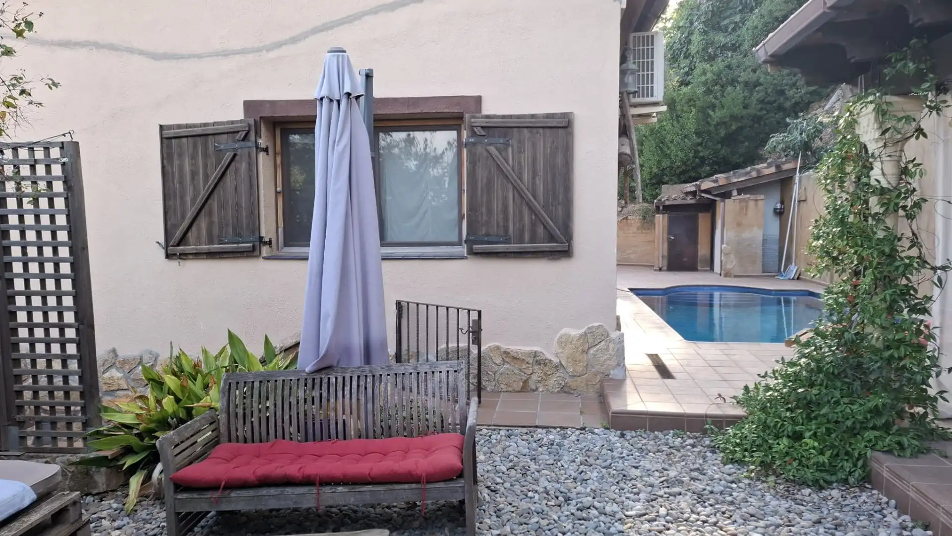 Houses for sale in Vallirana