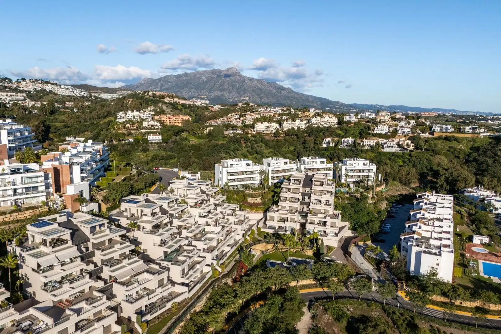Piso con terraza en venta en Calle Benahavis 29679, imagen 12