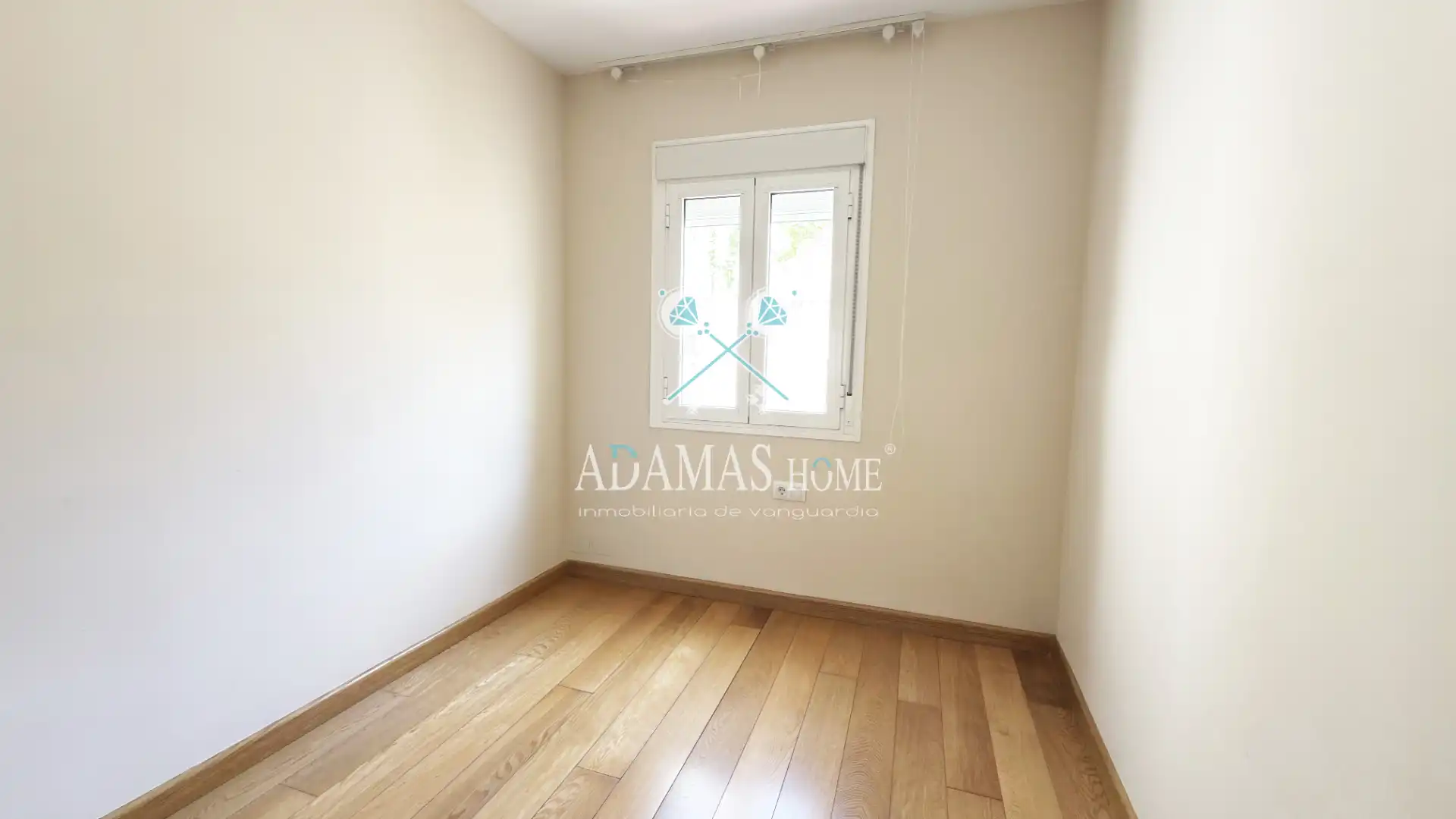 Schlafzimmer von Wohnung zum Verkauf in Sevilla mit Klimaanlage, Heizung und Abstellraum