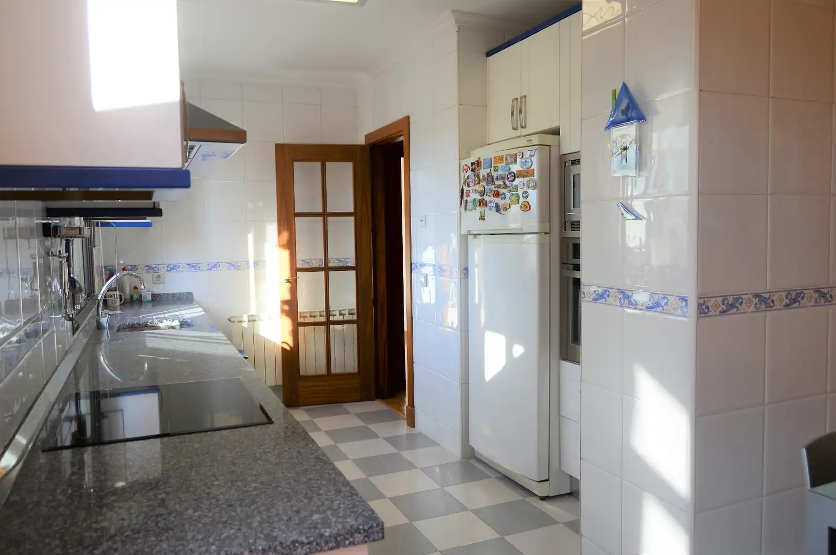Kitchen of Attic for rent in Madrid  with Air Conditioner, Heating and Parquet flooring