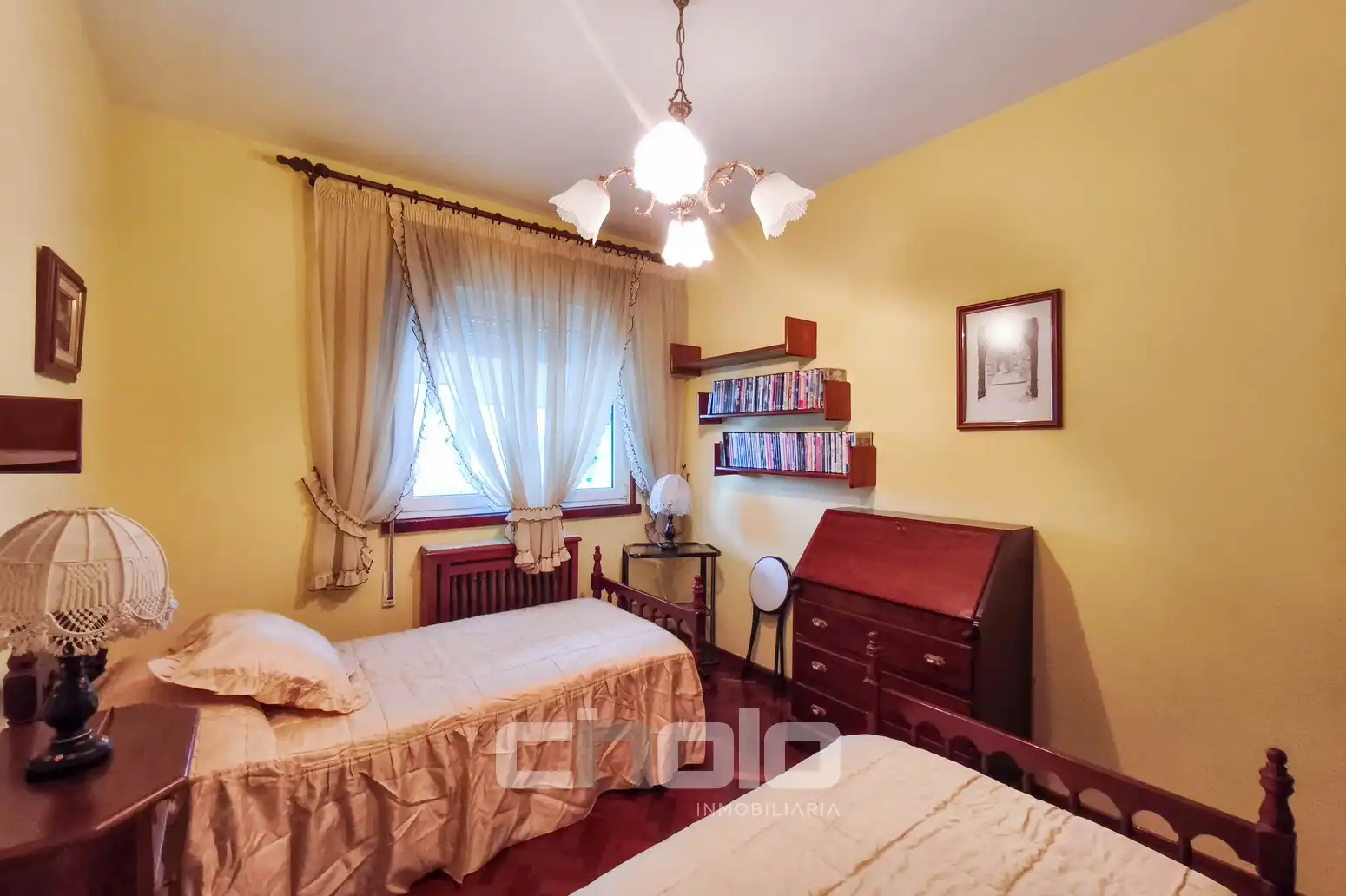 Habitación de Piso en venta en Lugo con Calefacción y Amueblado