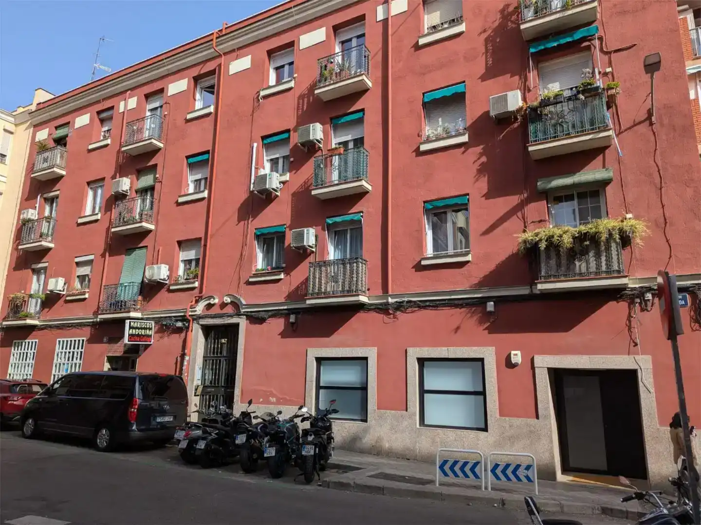 Vista exterior de Pis en venda en  Madrid Capital amb Aire condicionat i Balcó