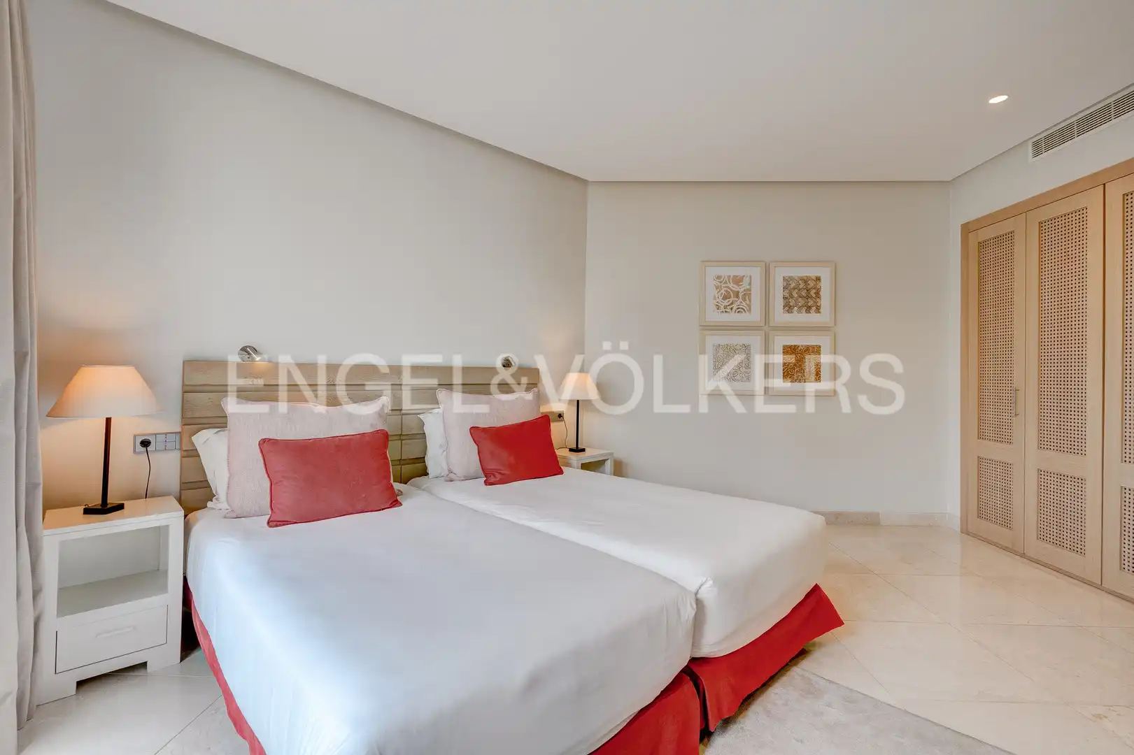 Habitación de Piso en venta en Guía de Isora con Aire acondicionado, Terraza y Piscina