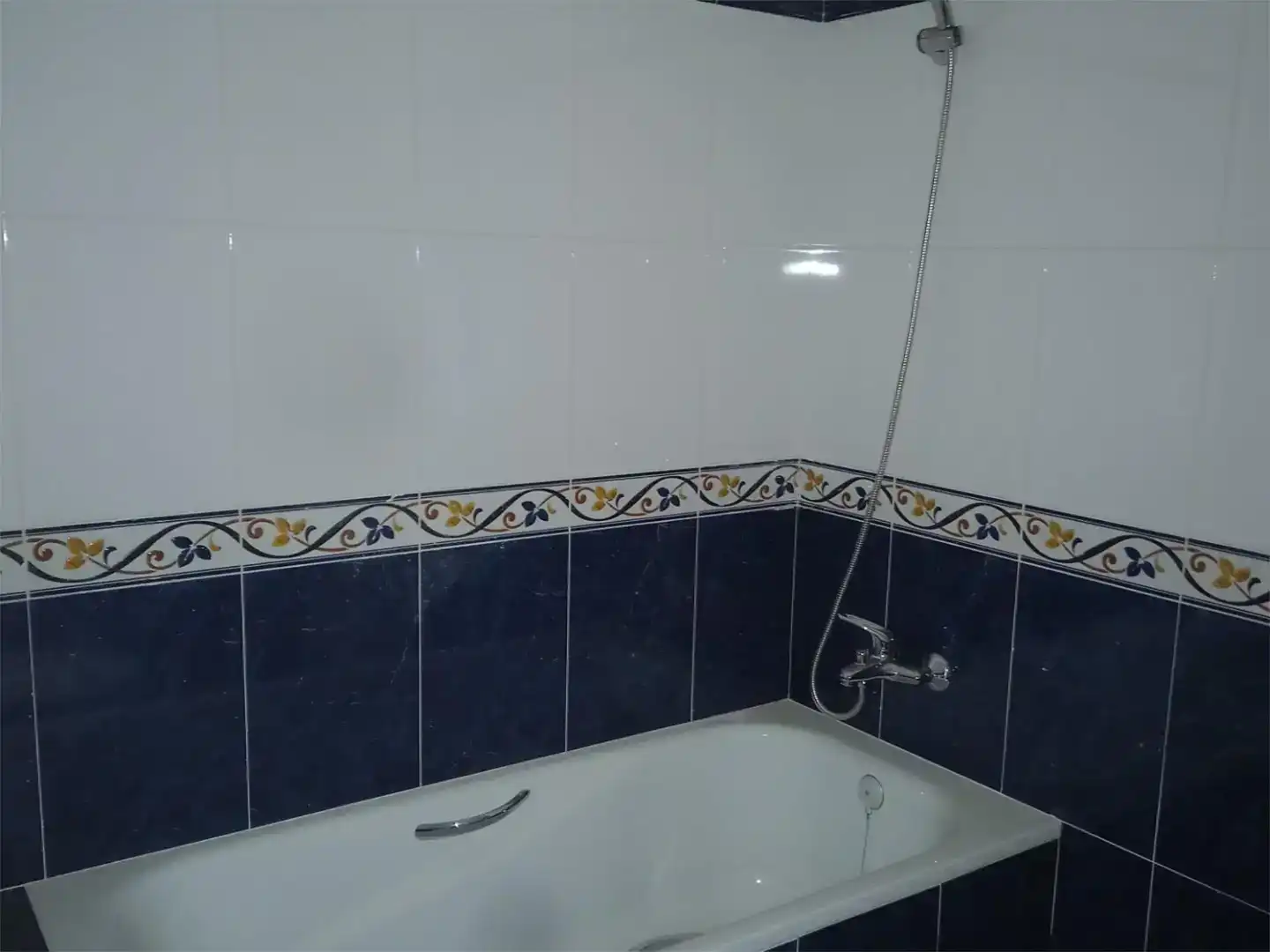 Bany de Pis en venda en Ponferrada amb Aire condicionat, Jardí privat i Traster