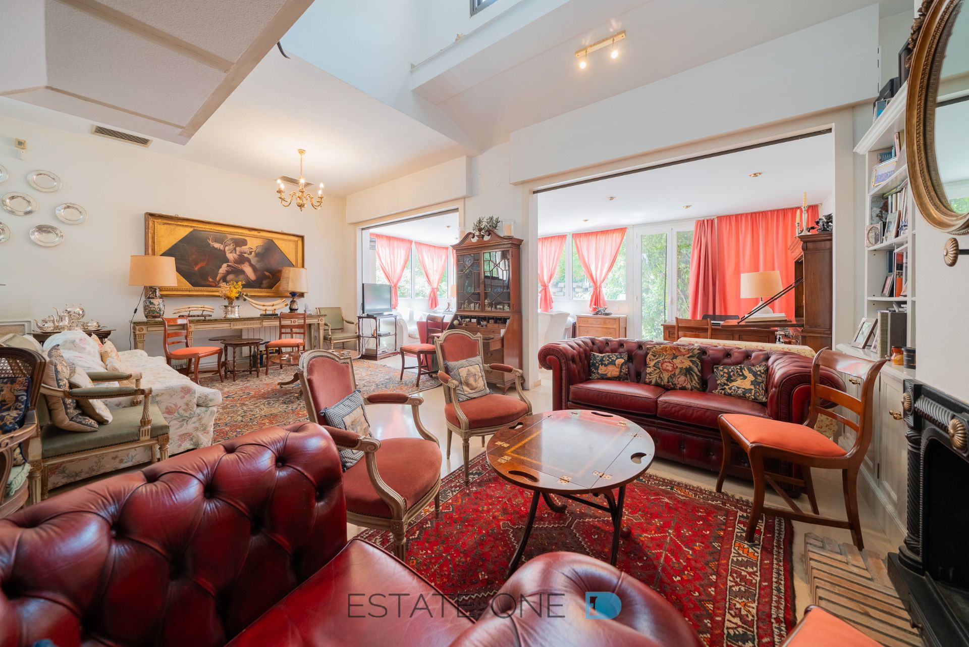 Sala d'estar de Casa adosada en venda en  Madrid Capital amb Jardí privat