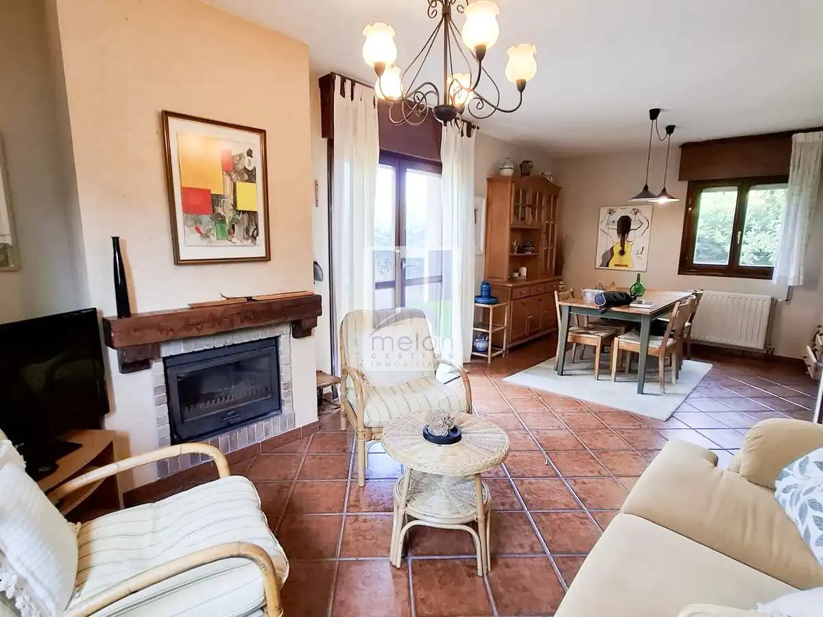 Sala de estar de Casa o chalet en venta en Quintanaortuño