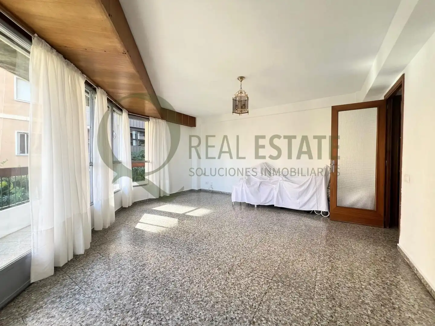 Vista exterior de Piso en venta en Agost con Balcón