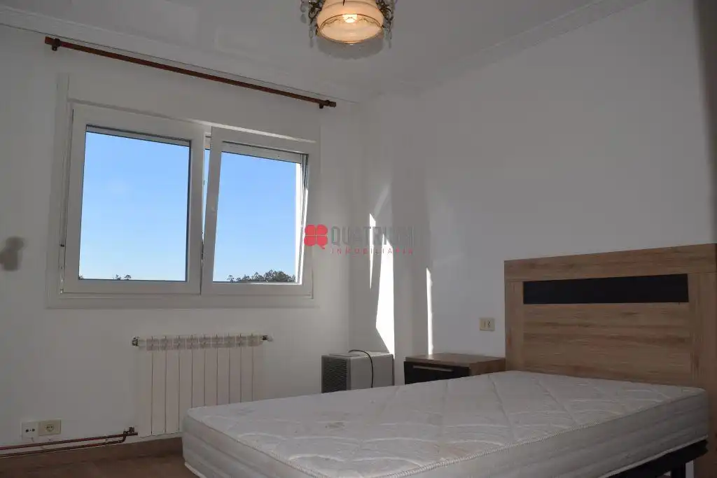 Habitación de Piso en venta en Santiago de Compostela  con Trastero