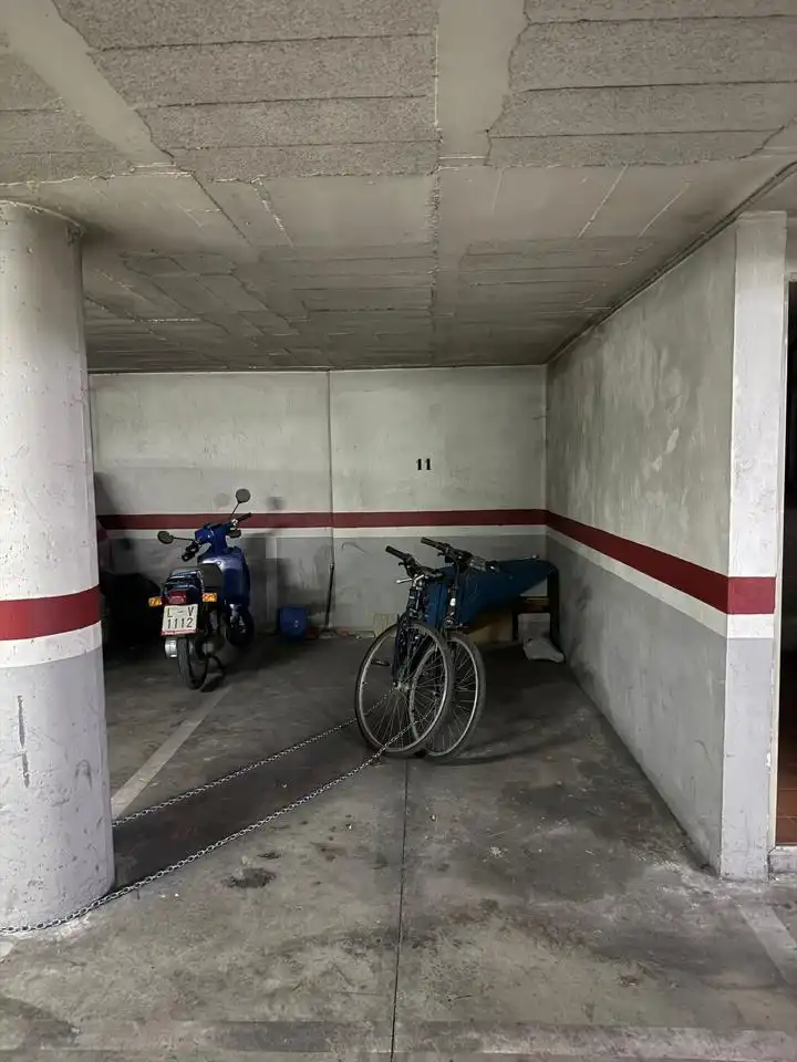 Parkplatz zur Miete in Carrer Baró de Maials, imagen 4